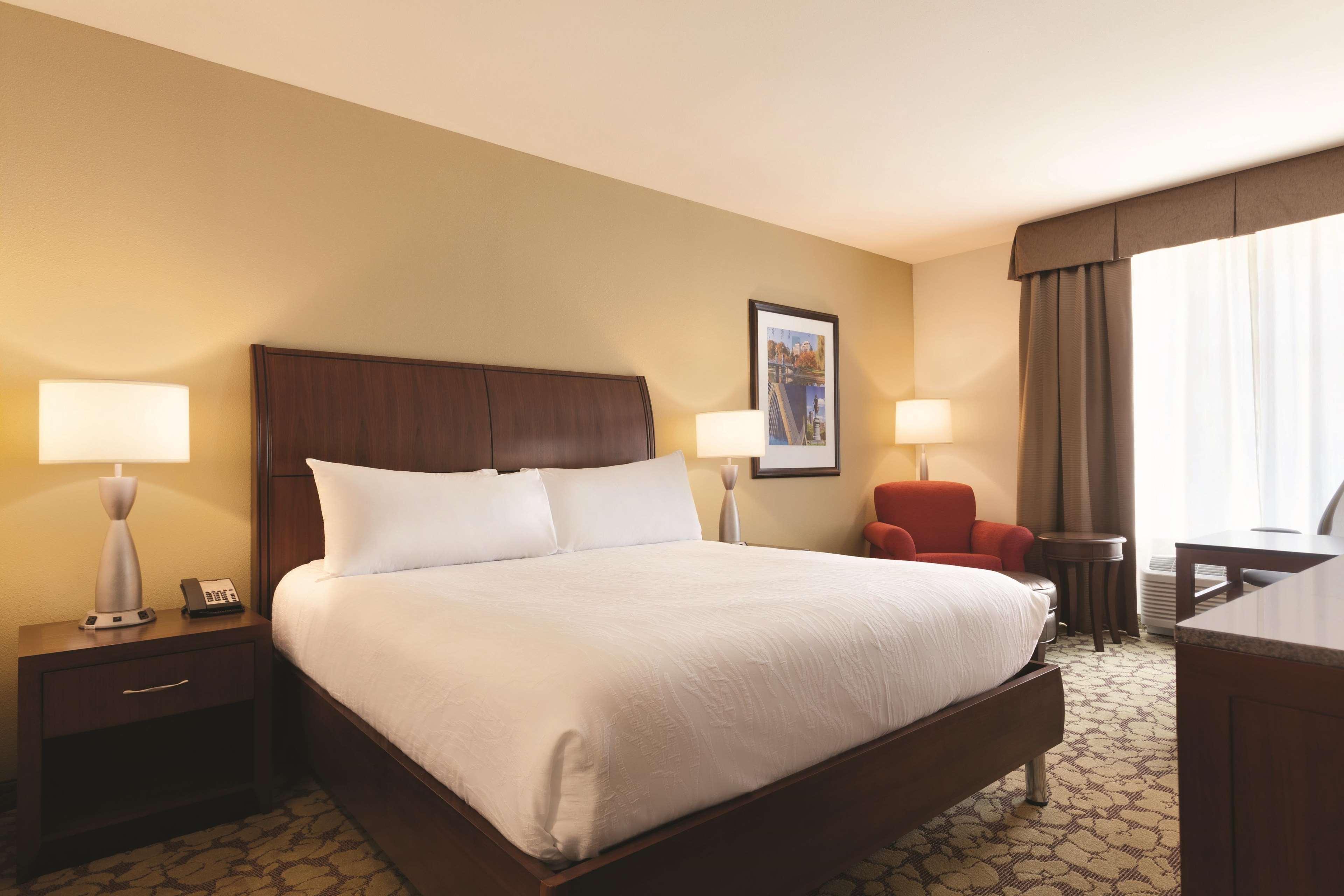 Hilton Garden Inn Boston Logan Airport מראה חיצוני תמונה