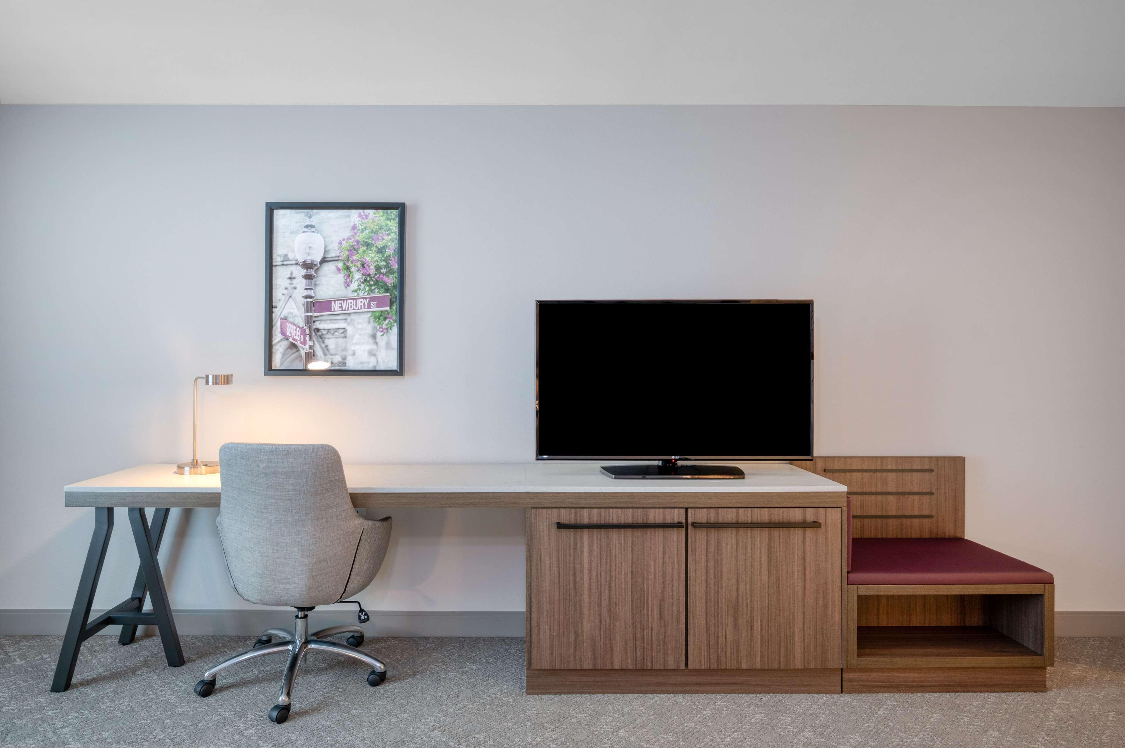 Hilton Garden Inn Boston Logan Airport מראה חיצוני תמונה