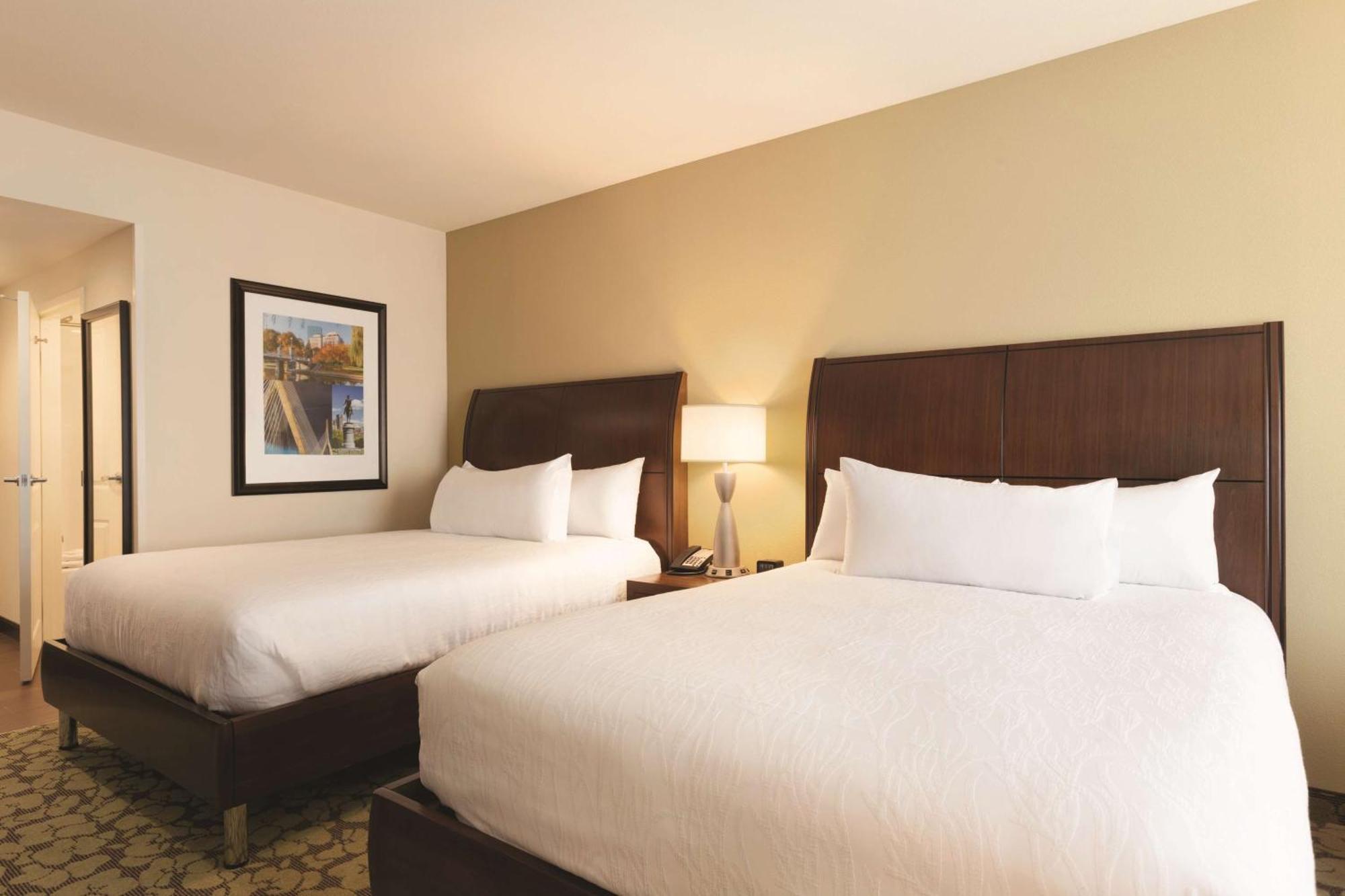 Hilton Garden Inn Boston Logan Airport מראה חיצוני תמונה