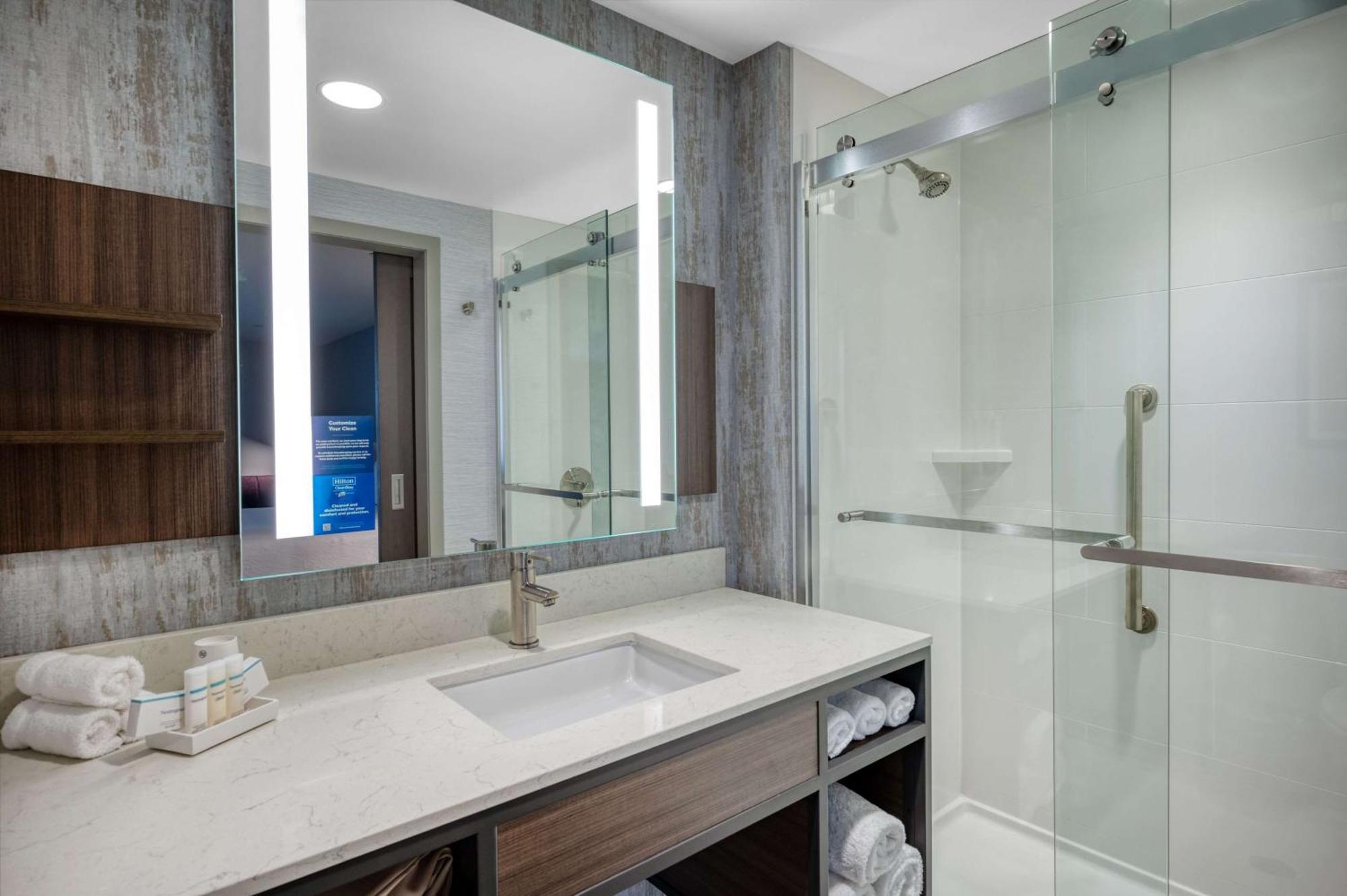 Hilton Garden Inn Boston Logan Airport מראה חיצוני תמונה